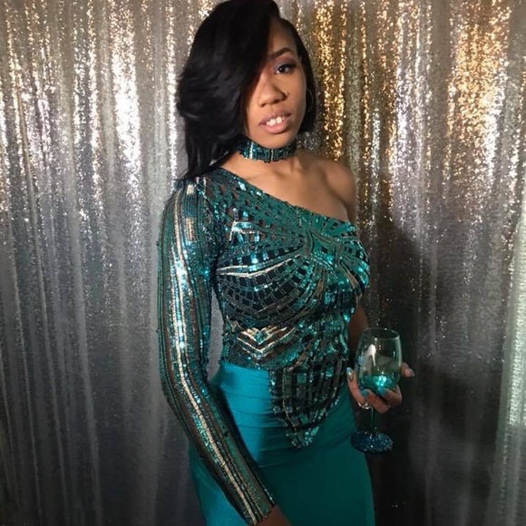 PROM DRESS FOR SELL - Picture 3 of 4